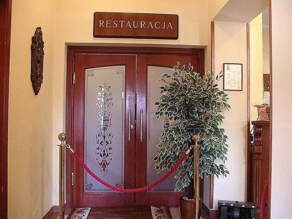 Hotel Regius Opole Ngoại thất bức ảnh